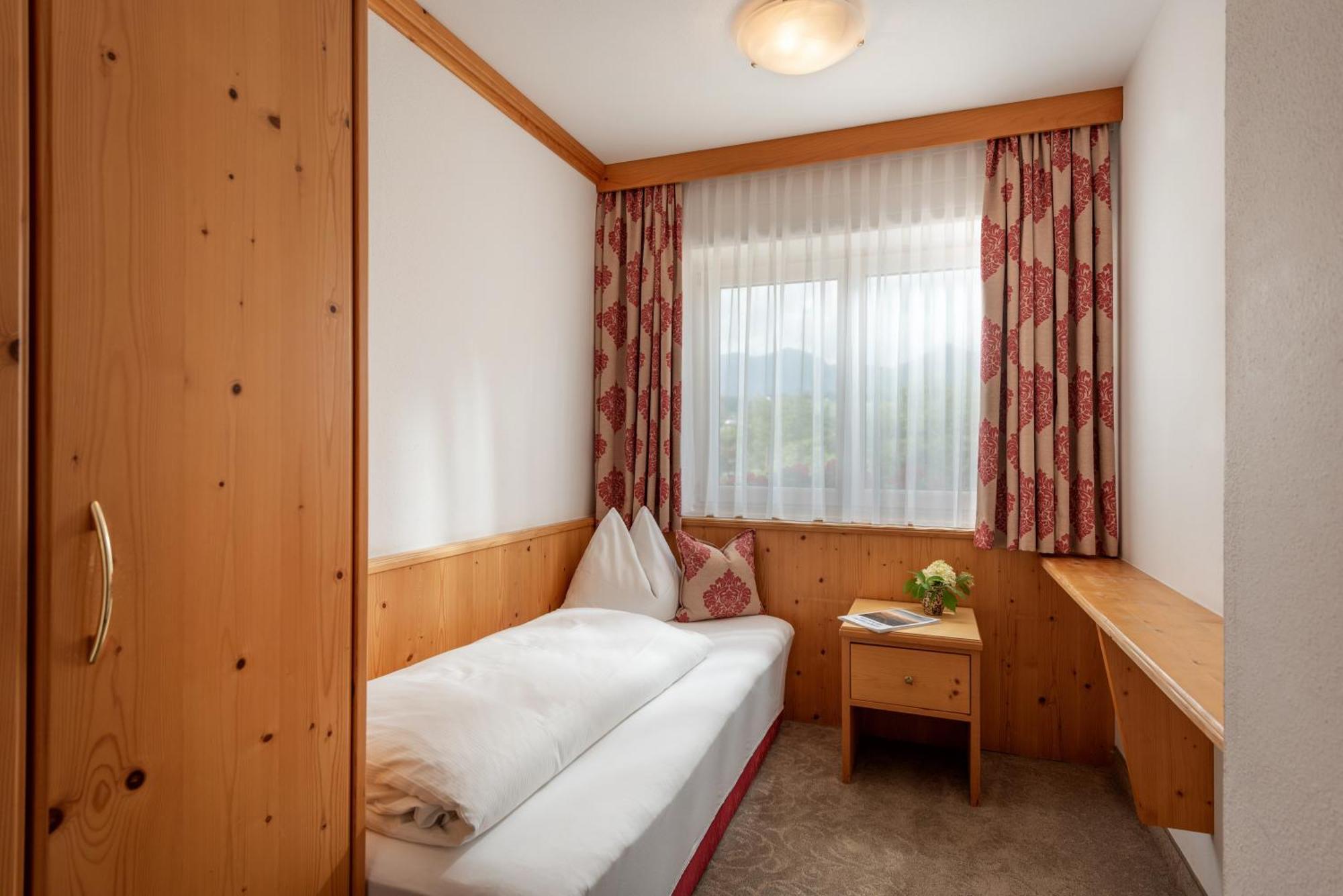 Hotel Tiroler Stuben เวอร์เกิล ภายนอก รูปภาพ