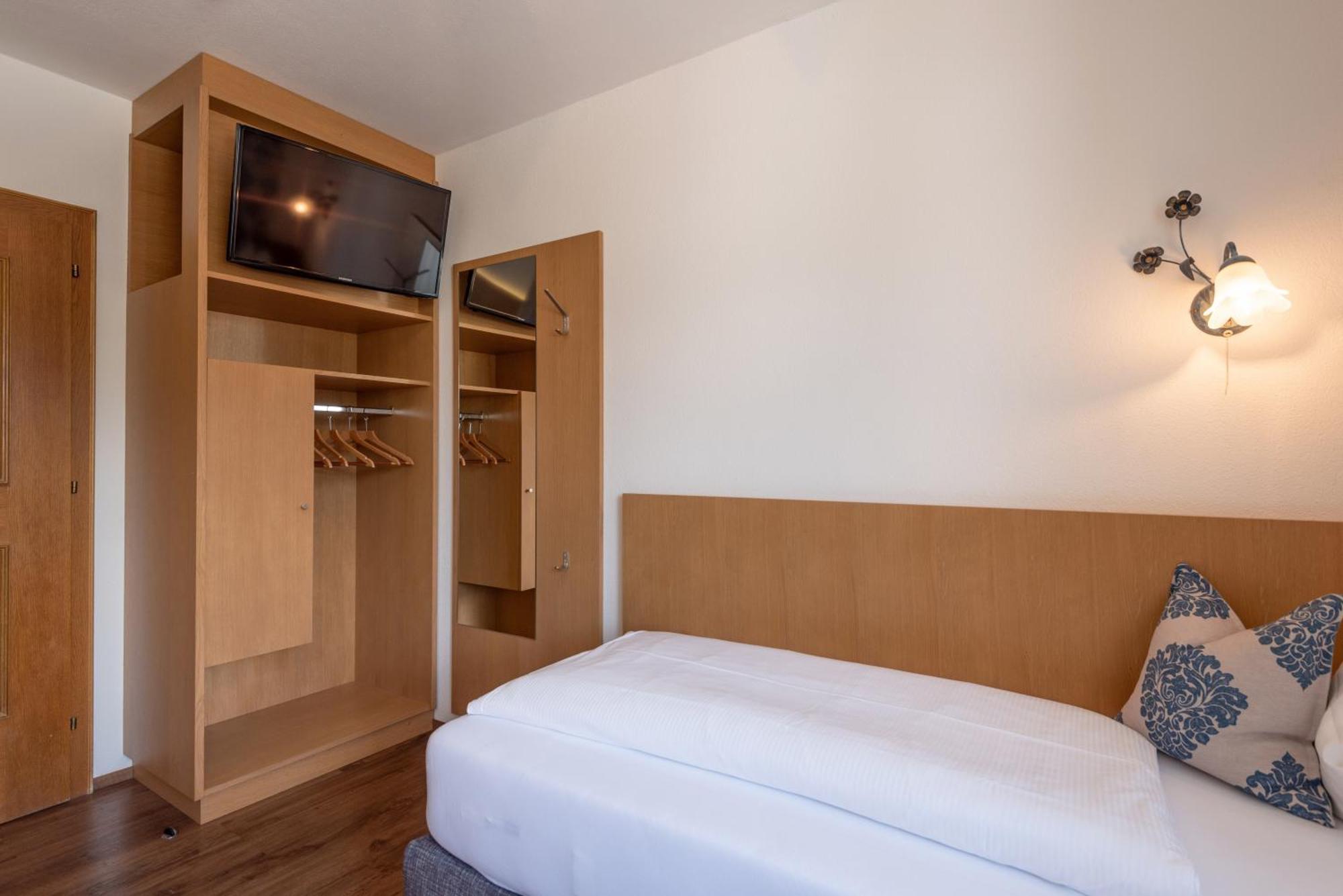 Hotel Tiroler Stuben เวอร์เกิล ภายนอก รูปภาพ